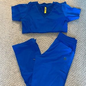 Women’s WonderWink Scrub Set